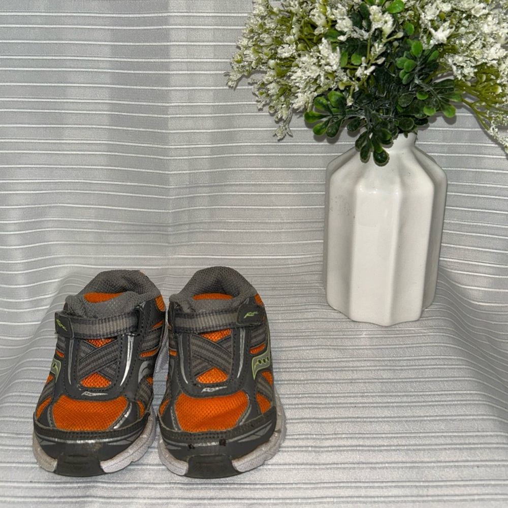 Saucony Kids Running Shoe Size 4.5XW Orange/Silver/Gray Athletic Toddler